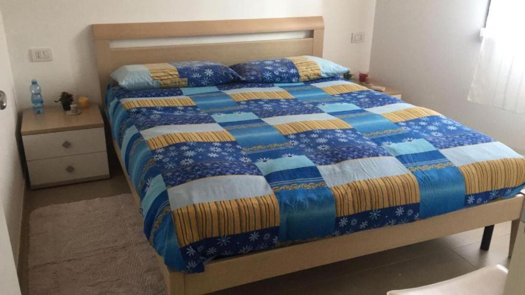 Appartamento Trilocale con cortile Budoni Esterno foto
