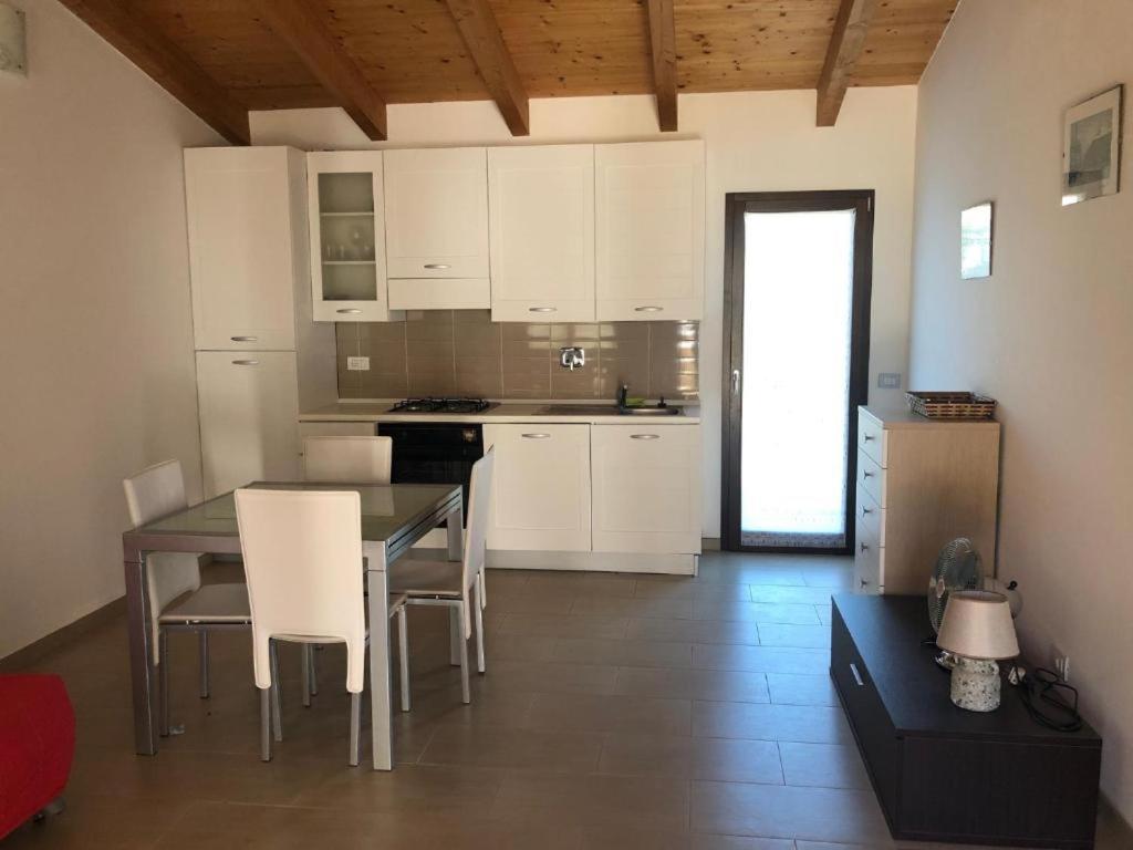 Appartamento Trilocale con cortile Budoni Esterno foto