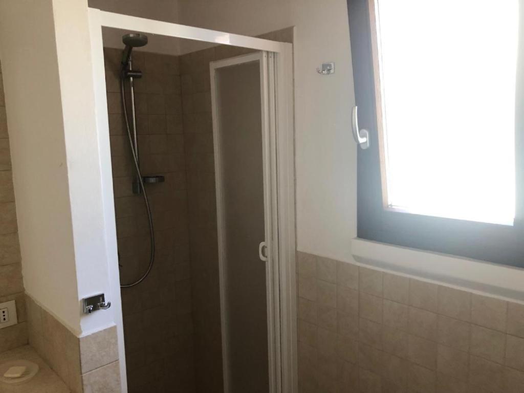 Appartamento Trilocale con cortile Budoni Esterno foto
