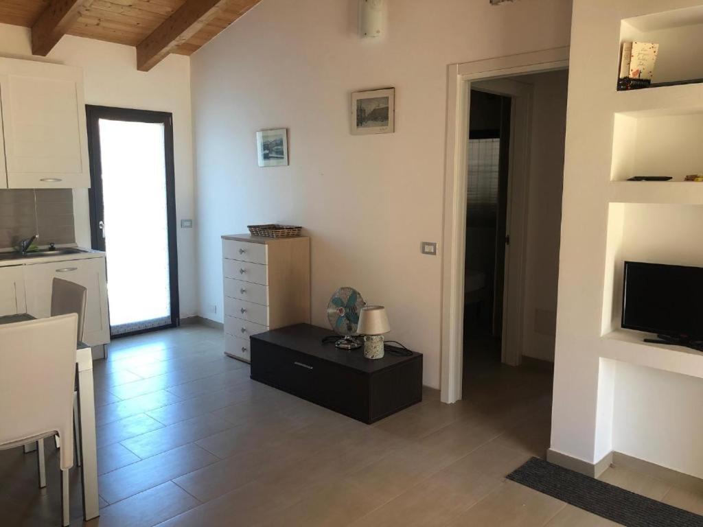 Appartamento Trilocale con cortile Budoni Esterno foto